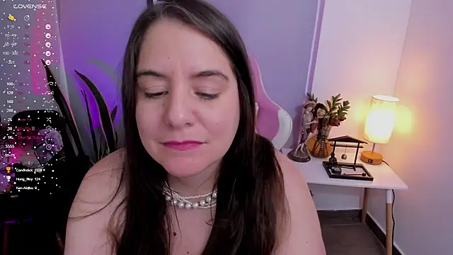 Snapshot of Tamara_m_ chatting on 03-03-25, 11:03 Tamara m online show from 03-03-25, 11:03