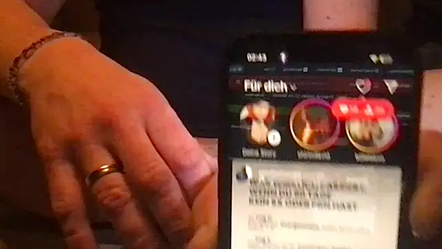 Snapshot of SandraSissy_76 chatting on 10-19-25, 12:44 SandraSissy 76 online show from 10-19-25, 12:44