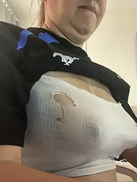 Snapshot of ruby_santana777 chatting on 02-27-25, 04:10 ruby santana777 online show from 02-27-25, 04:10