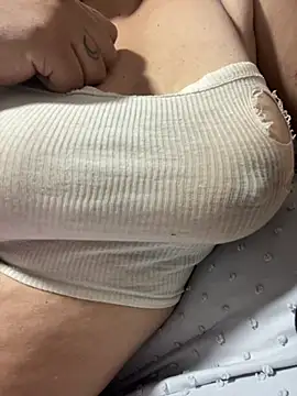 Snapshot of ruby_santana777 chatting on 03-20-25, 08:40 ruby santana777 online show from 03-20-25, 08:40