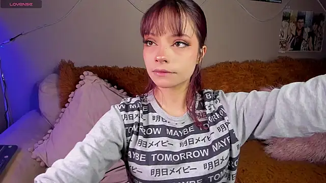 Snapshot of maryberry__ chatting on 01-18-25, 02:03 maryberry online show from 01-18-25, 02:03