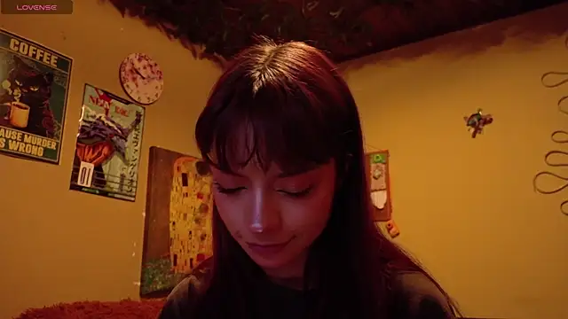 Snapshot of maryberry__ chatting on 10-24-25, 04:09 maryberry online show from 10-24-25, 04:09