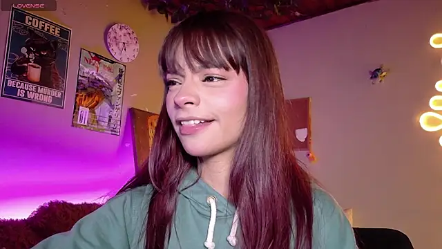 Snapshot of maryberry__ chatting on 11-06-25, 02:34 maryberry online show from 11-06-25, 02:34