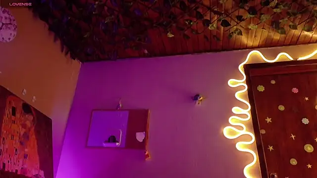 Snapshot of maryberry__ chatting on 11-08-25, 03:07 maryberry online show from 11-08-25, 03:07