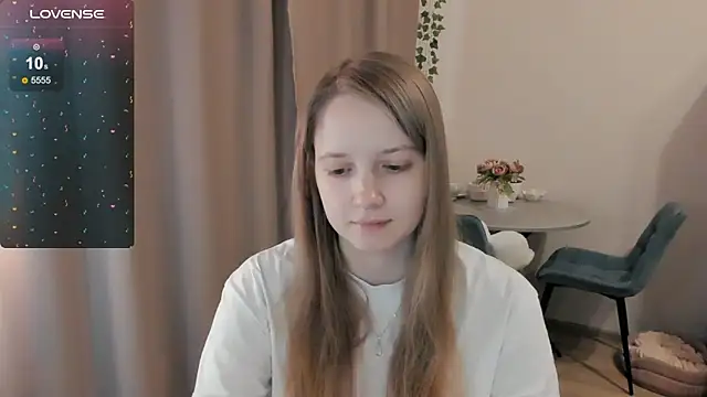 Snapshot of Alyaley chatting on 04-08-26, 03:45 Alyaley online show from 04-08-26, 03:45