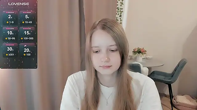 Snapshot of Alyaley chatting on 06-23-26, 12:36 Alyaley online show from 06-23-26, 12:36