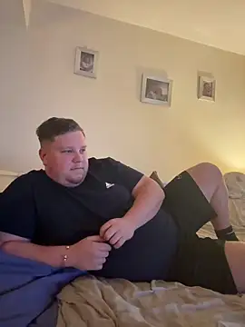 Snapshot of Lukeyboy027 chatting on 03-30-26, 07:37 Lukeyboy027 online show from 03-30-26, 07:37