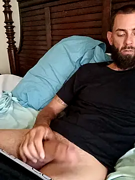 Snapshot of momentum2023 chatting on 09-24-25, 03:37 momentum2023 online show from 09-24-25, 03:37