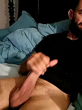 Snapshot of momentum2023 chatting on 10-16-25, 10:44 momentum2023 online show from 10-16-25, 10:44