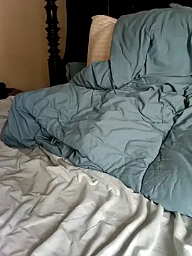 Snapshot of momentum2023 chatting on 10-26-25, 06:25 momentum2023 online show from 10-26-25, 06:25