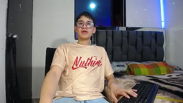 Mr daren  online show from 01-31-25, 06:03