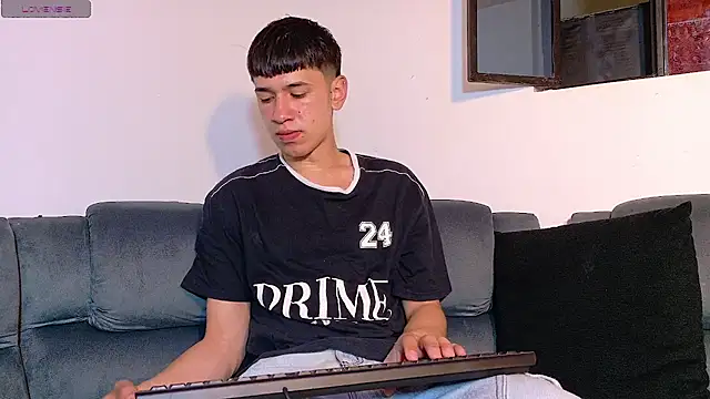 Mr daren  online show from 10-22-25, 06:07