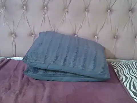 SweetMellowX1 online show from 02-24-25, 09:31