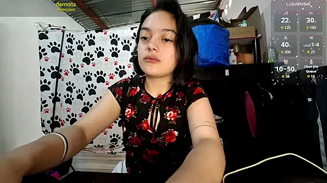 Snapshot of littlemelii chatting on 10-15-25, 04:29 littlemelii online show from 10-15-25, 04:29