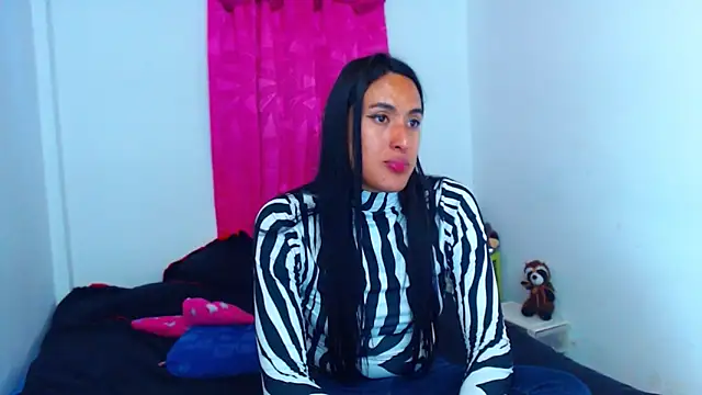 misss estrella online show from 11-22-25, 07:57