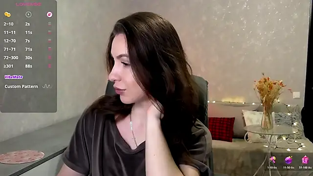 Snapshot of Naughty__Megan chatting on 04-14-26, 04:07 Naughty Megan online show from 04-14-26, 04:07