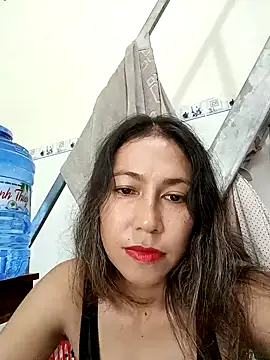 Snapshot of 2HotAsain4u chatting on 12-09-24, 01:40 2HotAsain4u online show from 12-09-24, 01:40