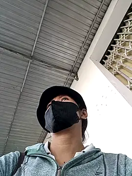 Snapshot of 2HotAsain4u chatting on 11-15-25, 01:36 2HotAsain4u online show from 11-15-25, 01:36