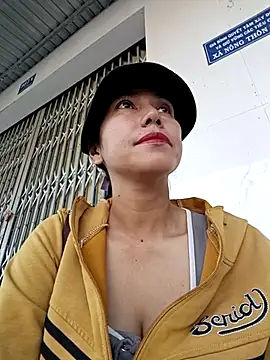 Snapshot of 2HotAsain4u chatting on 03-20-26, 12:48 2HotAsain4u online show from 03-20-26, 12:48