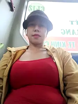 Snapshot of 2HotAsain4u chatting on 03-31-26, 01:29 2HotAsain4u online show from 03-31-26, 01:29