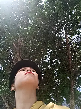 Snapshot of 2HotAsain4u chatting on 04-11-26, 03:00 2HotAsain4u online show from 04-11-26, 03:00