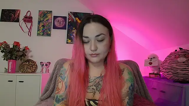 PinkHurricaneOfficial online show from 11-30-25, 04:33