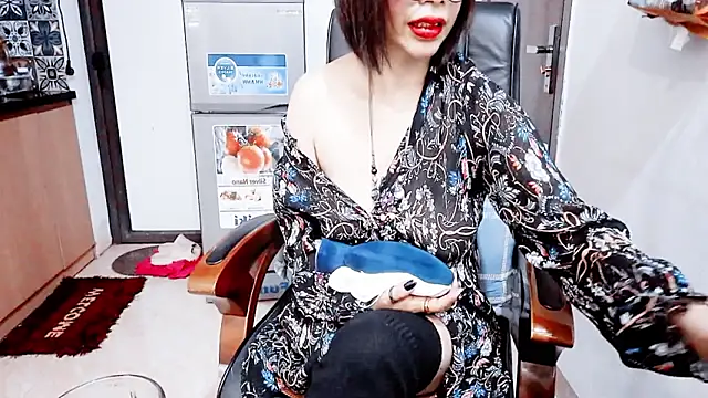 Miu-Le online show from 02-04-26, 07:31