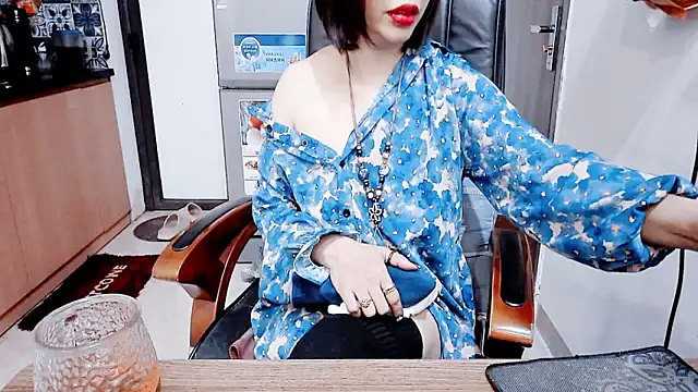 Miu-Le online show from 02-10-26, 09:19