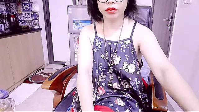 Miu-Le online show from 05-06-26, 04:34