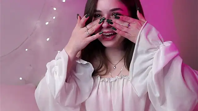 EstherMitchel online show from 02-14-25, 04:15