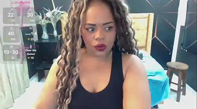 mia cuello online show from 12-11-24, 08:04