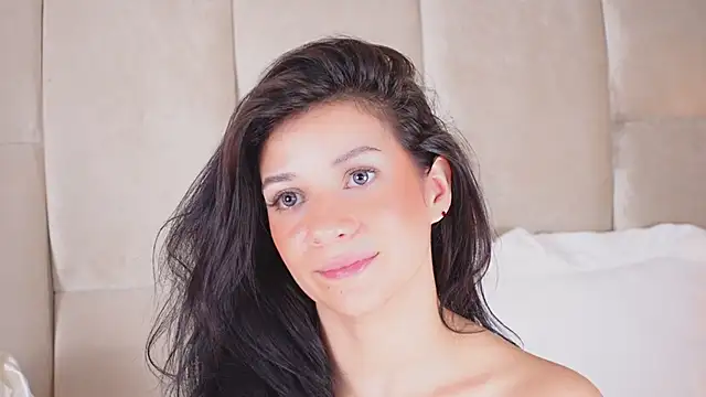 KiraKayleigh1 online show from 02-18-25, 07:30