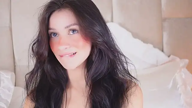 KiraKayleigh1 online show from 02-19-25, 08:31