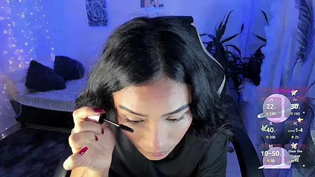 Snapshot of Riana_Kean chatting on 10-11-25, 01:05 Riana Kean online show from 10-11-25, 01:05