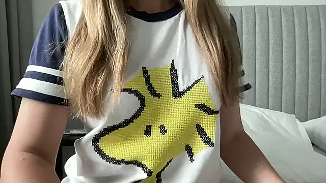 Snapshot of LisaFlower chatting on 05-07-26, 10:20 LisaFlower online show from 05-07-26, 10:20