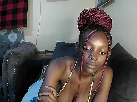 petite clara24 online show from 02-25-25, 09:46