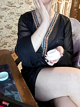 Snapshot of _Kitti_ chatting on 12-03-24, 06:38 Kitti online show from 12-03-24, 06:38
