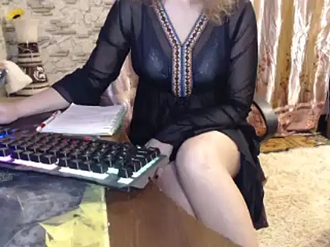 Snapshot of _Kitti_ chatting on 12-08-24, 08:58 Kitti online show from 12-08-24, 08:58