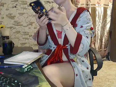 Snapshot of _Kitti_ chatting on 12-19-24, 10:10 Kitti online show from 12-19-24, 10:10