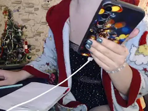Snapshot of _Kitti_ chatting on 01-04-25, 12:05 Kitti online show from 01-04-25, 12:05