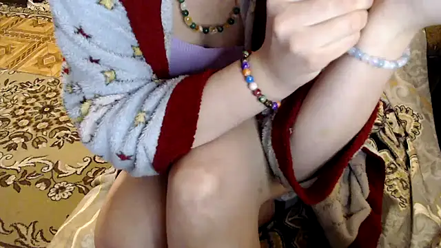 Snapshot of _Kitti_ chatting on 03-10-25, 09:18 Kitti online show from 03-10-25, 09:18