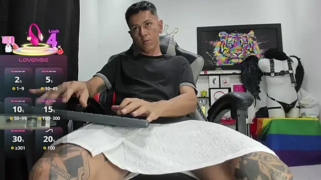 Snapshot of andy_dwels777 chatting on 09-13-25, 09:47 andy dwels777 online show from 09-13-25, 09:47