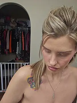 ellieconradxo online show from 05-14-26, 03:08