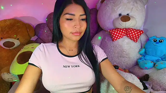 Snapshot of Pocahontascute_33 chatting on 03-11-26, 05:30 Pocahontascute 33 online show from 03-11-26, 05:30