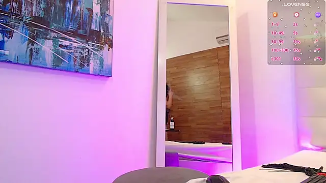 Snapshot of horny-juliette chatting on 02-06-25, 10:43 horny-juliette online show from 02-06-25, 10:43