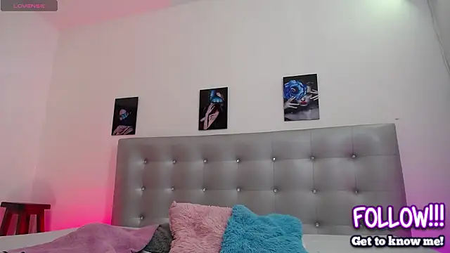 Snapshot of horny-juliette chatting on 03-19-26, 01:15 horny-juliette online show from 03-19-26, 01:15