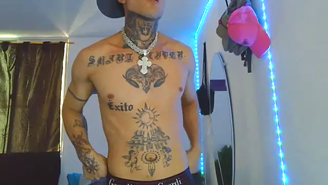 Skartoliver online show from 10-29-25, 03:36