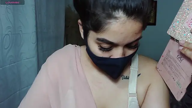 Snapshot of umarany chatting on 10-03-25, 12:57 umarany online show from 10-03-25, 12:57