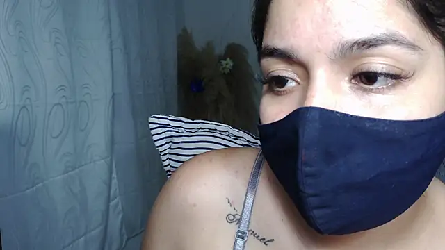 Snapshot of umarany chatting on 10-27-25, 10:14 umarany online show from 10-27-25, 10:14