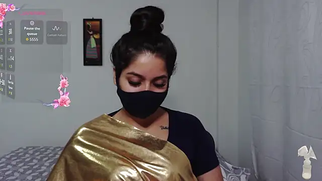 Snapshot of umarany chatting on 11-08-25, 11:32 umarany online show from 11-08-25, 11:32